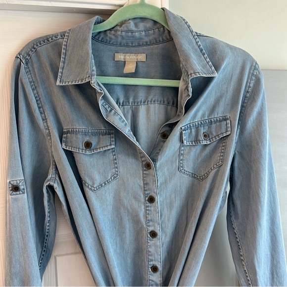 Banana Republic denim dress with tie waist. Size 12 - Picture 3 of 8